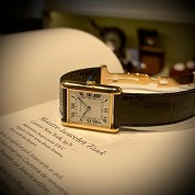cartier vintage tank 18ct gold mechanical with gold gasp 4