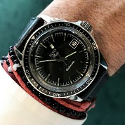 elvia vintage diver automatic steel 37 5 mm screwed crown french skin diver 1