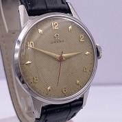 omega vintage 1952 diamond shape indexes mechanichal honeycomb dial cal 283 ref 2496 10 3