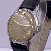omega vintage 1952 diamond shape indexes mechanichal honeycomb dial cal 283 ref 2496 10 5