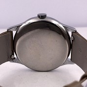 tissot vintage 1942 calatrava roman numerals bicolor dial caliber 27  ref 1189999 6